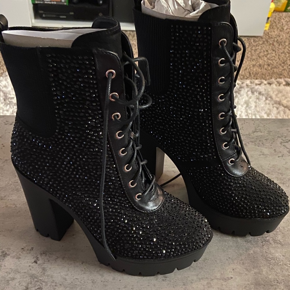 Heeled boots studs sparkle